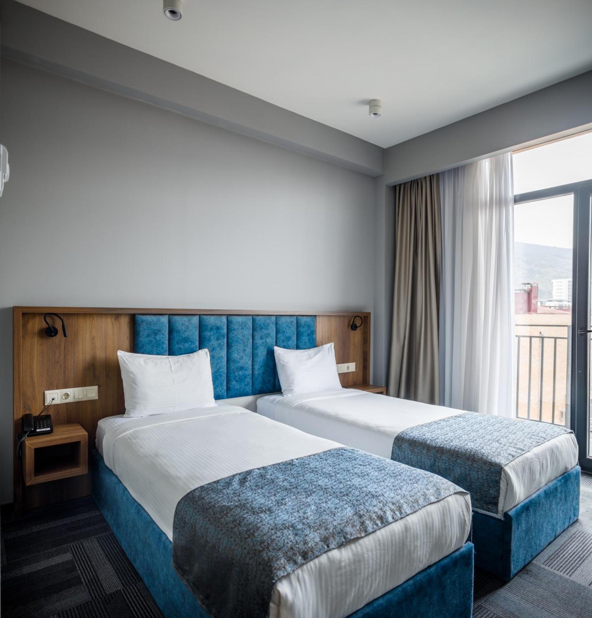 Address Inn Tbilisi Luaran gambar